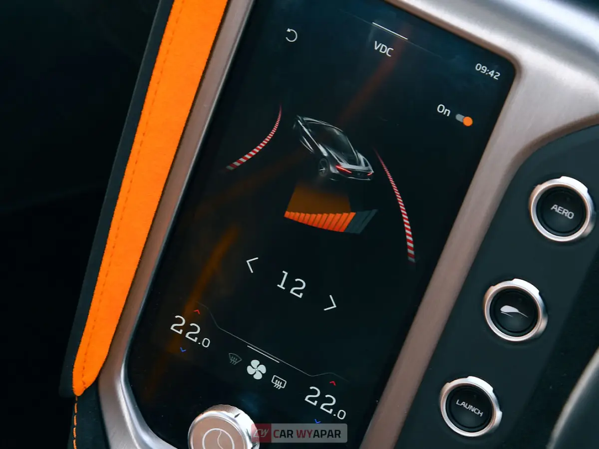 Mclaren 750 S Top Feature